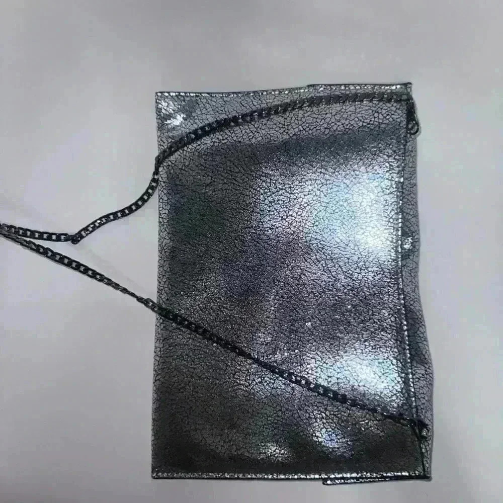 NWT!!! Urban Expressions Clutch/Crossbody/ Silver & Metallic!! - Picture 8 of 10